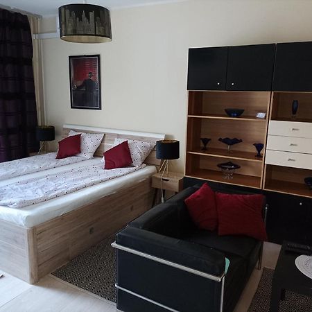 2 bedroom apartment near Szeged Plaza Buitenkant foto