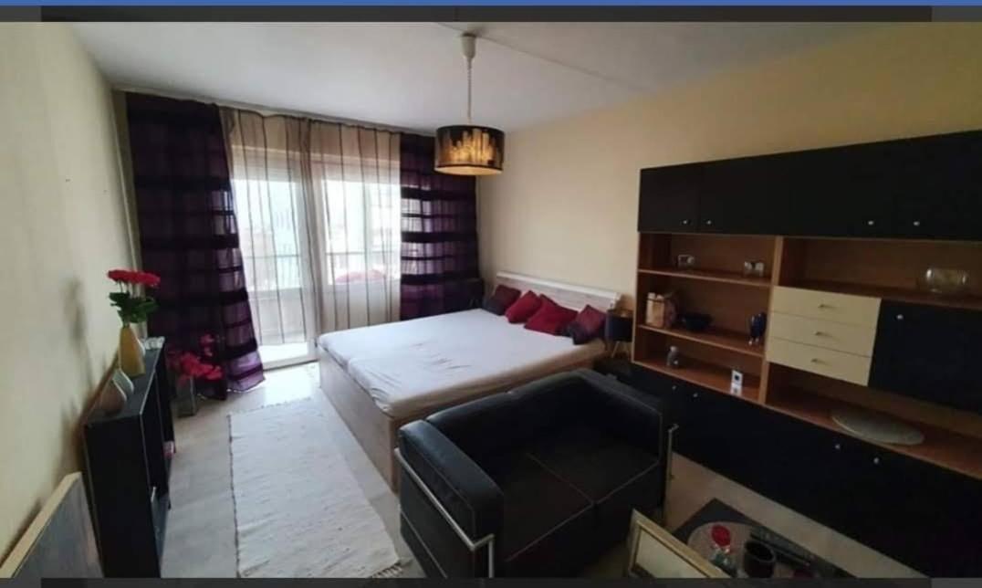 2 bedroom apartment near Szeged Plaza Buitenkant foto